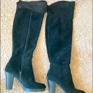 Wow boots. To the knee ( cuffed) over the knee (uncuffed)